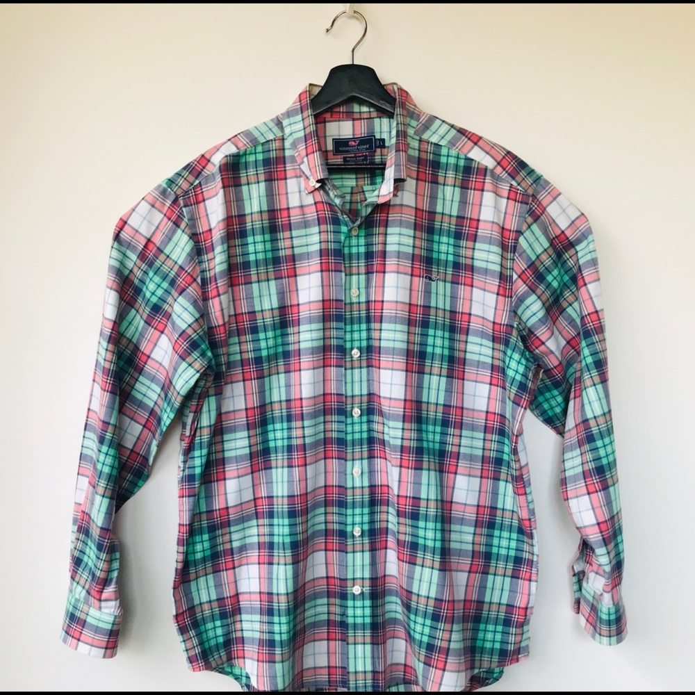 Vineyard Vines Long Sleeves Whale Shirt Size: L